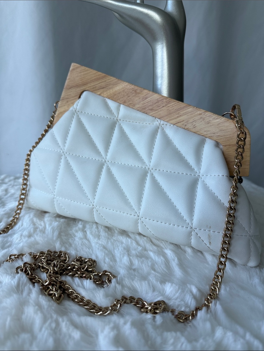 Classic Quilted Geometric Frame Clutch/Crossbody Bag - Picture 3 of 10